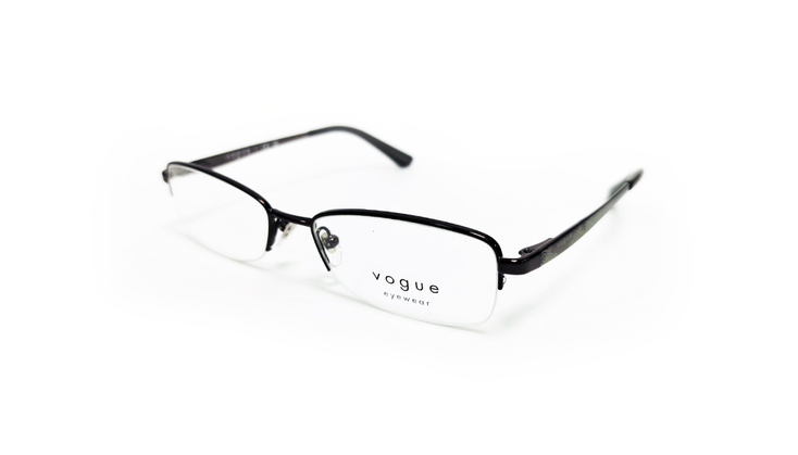 VOGU0287