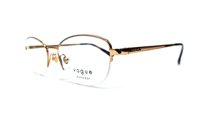 VOGU0371