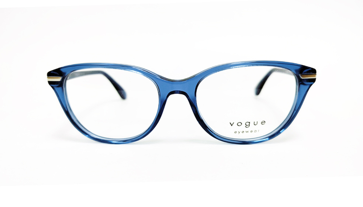 VOGU0396