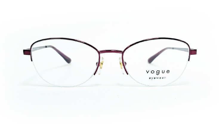 VOGU0433