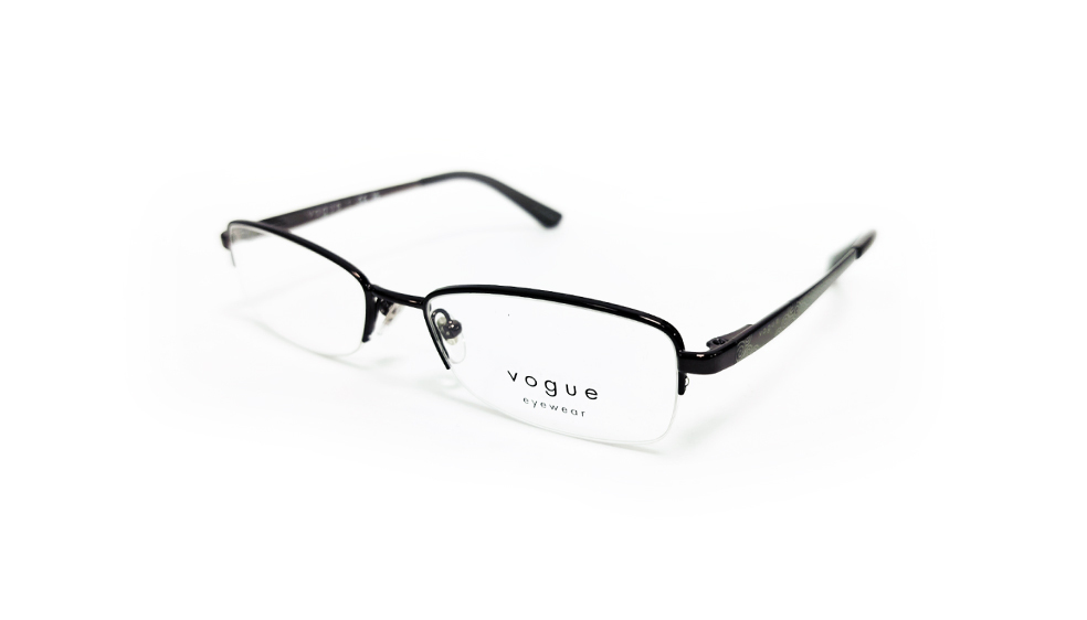 VOGU0287