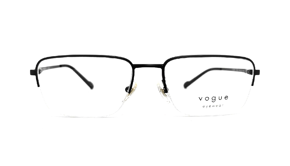 VOGU0413
