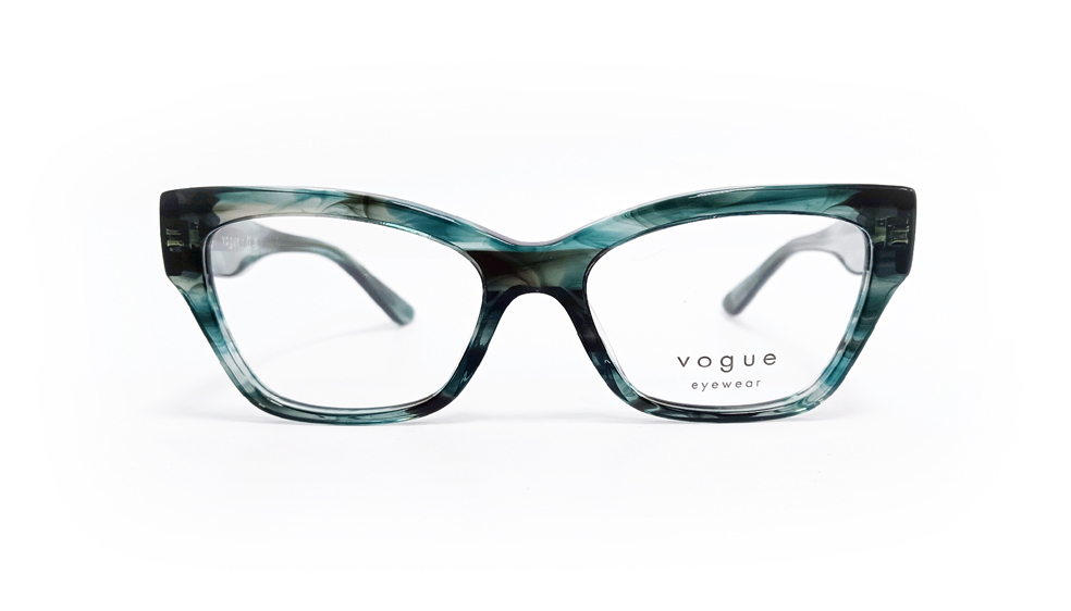 VOGU0585