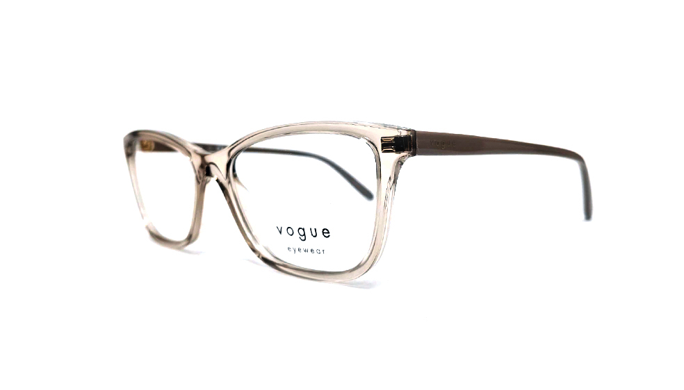 VOGU0678